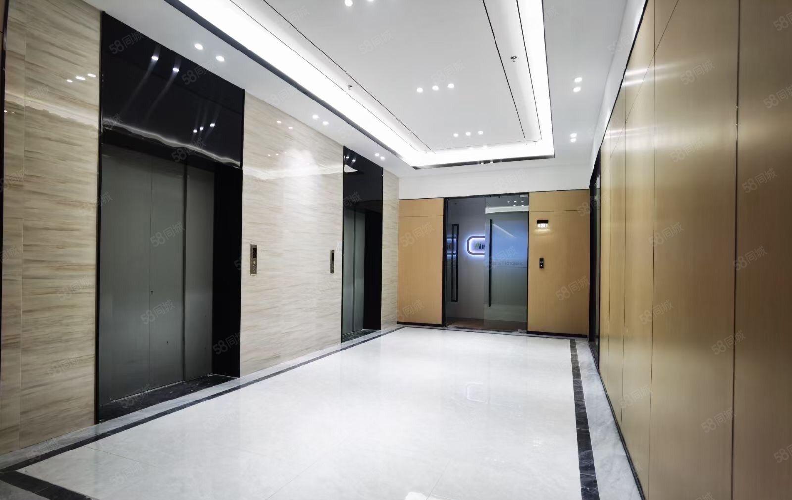 坂田贝尔地铁站，新出575平方，豪华装修，车位充足！