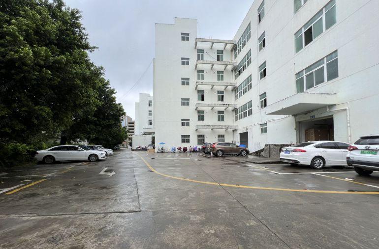 平湖华南城附近电商仓库1500平带现成精装修出租