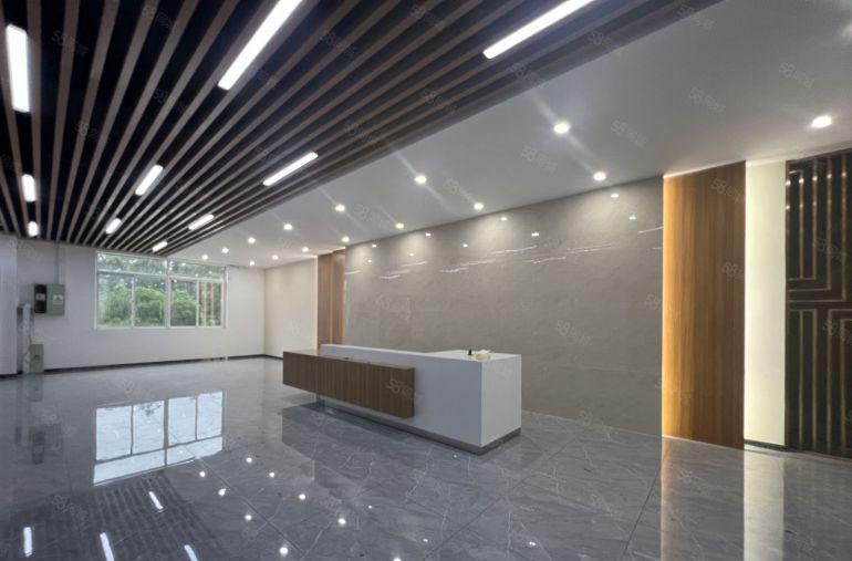 龙岗中心城楼上2000平方厂房办公仓库出租带豪华装修现成水电