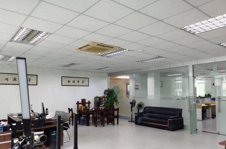 龙岗爱联嶂背路一楼300楼上1000可整可分租带装修