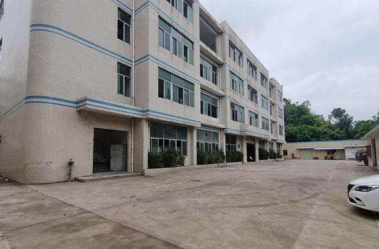 平湖华南城附近一楼2200平厂房仓库出租可分租形象好交通便利