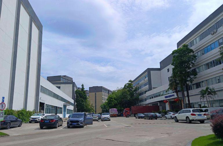 （出租）龙岗南联地铁站科技园楼上1468平精装办公厂房