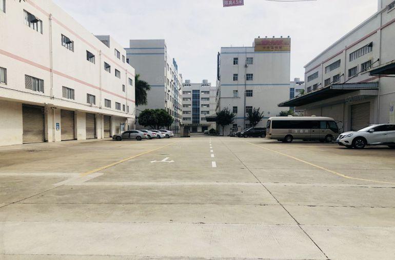 层高6米带货台横岗六约地铁站1楼1000平方厂房仓库出租