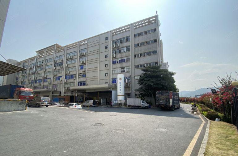 空地大无公摊层高6.5米带航车宝龙新出3000平一楼厂房出租