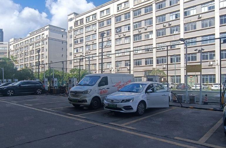 出租坂田南坑工业区电商仓库1000平有红本可分租可进大车