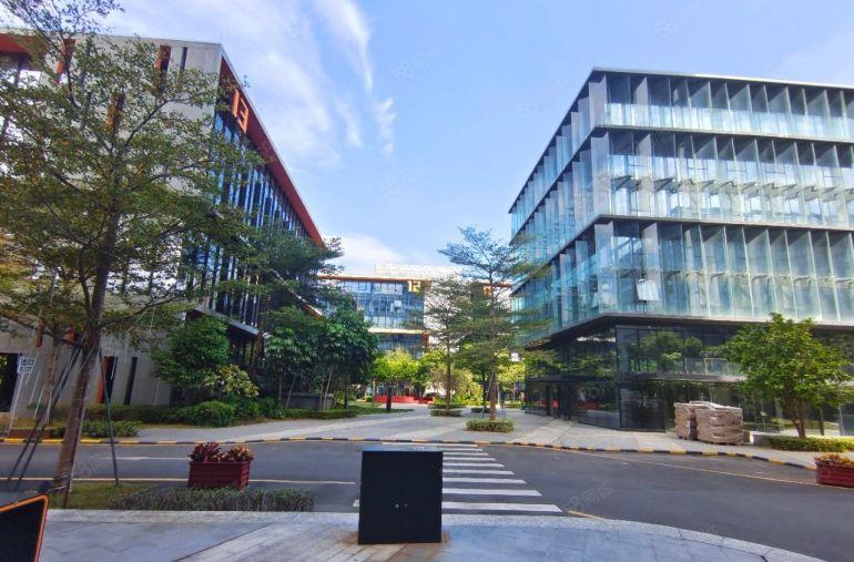 龙岗宝龙地铁口研发办公基地小独栋楼1650平红本厂房出租