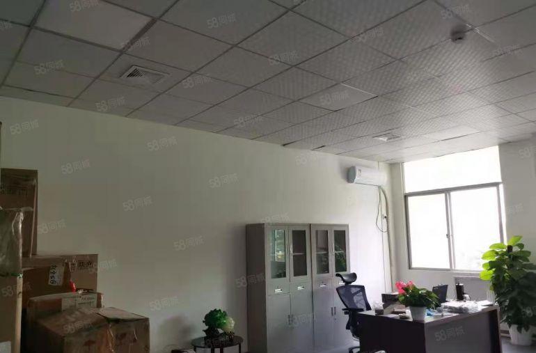 地铁口龙岗龙东工业园楼上300平现成办公室仓库厂房出租