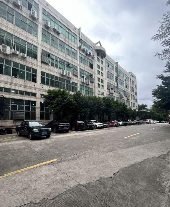 平湖木古地铁口达尔讯工业区一楼厂房出租800平米实用面积出租