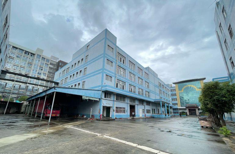 深圳横岗六约40000平方低分租 可分五个独院 双地铁口