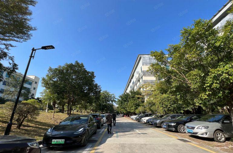 龙岗宝龙花园式工业园二楼厂房1307平方出租专业团队管理