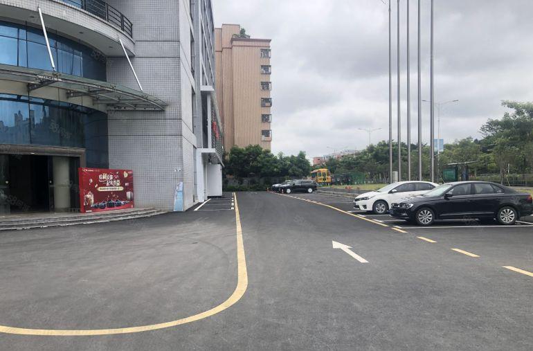 电商外贸龙岗中心地铁站楼上500平方精装修办公室厂房仓库出租