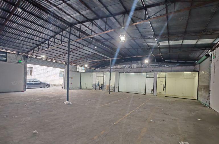 坂田地铁口附近一楼460平厂房出租  可分组