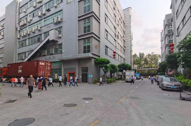 平湖辅城坳工业区原房东5000平厂房出租可办环评大小面积可分