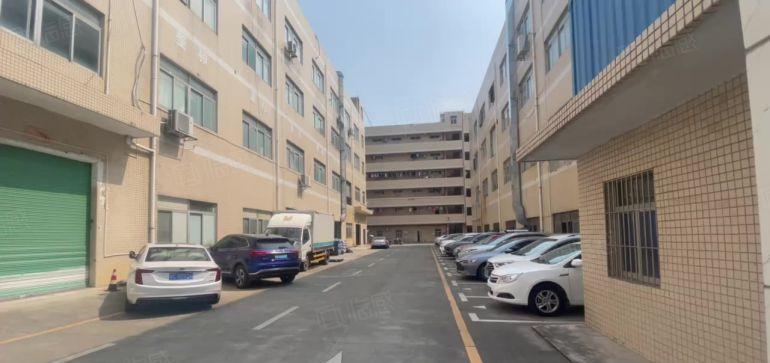 龙岗宝龙独门独院厂房11000平出租有红本可分租