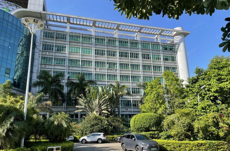 原房东！龙岗宝龙地铁口大型科技园8万平方带红本厂房出租可分租