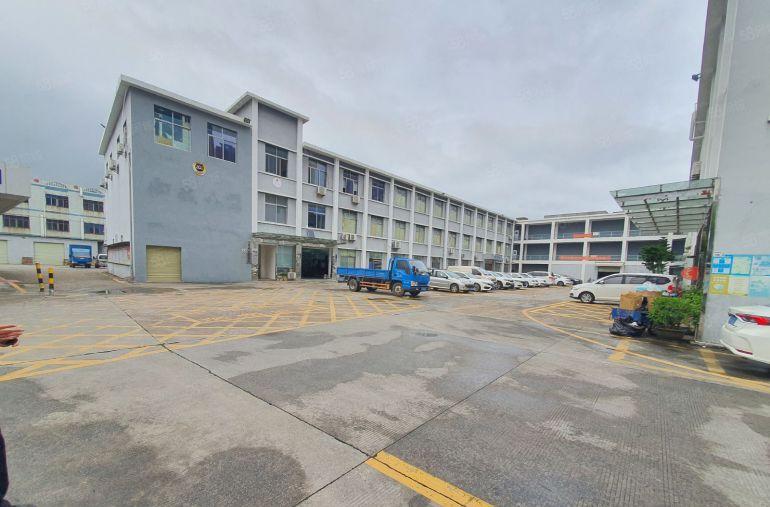 龙岗爱联新出楼上600平精装修办公室厂房仓库出租可拎包入住