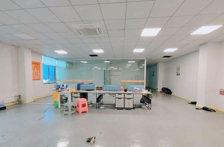 原房东直租平湖工业园1200平带精装修厂房出租可分租车位充足