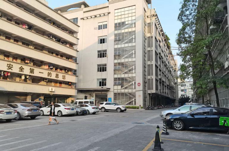 龙岗宝龙地铁口原房东独院厂房65000平方分租合租