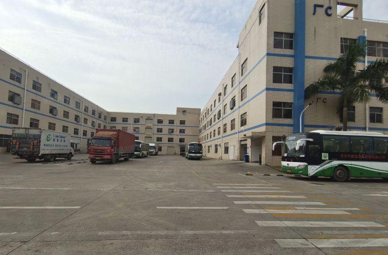 横岗六约地铁站新空出1000平方带精装修办公室仓库厂房出租