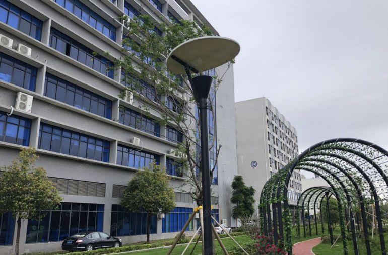 同乐工业区新空出楼上1000平方带精装修办公室前台厂房出租