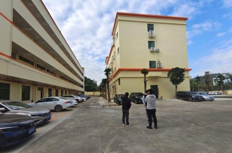 特价龙岗原房东科技园独院楼上2000平方带装修厂房仓库出租