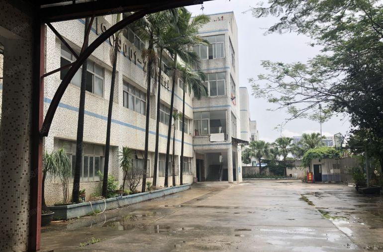 平湖华南城附近辅城坳独院厂房8800平