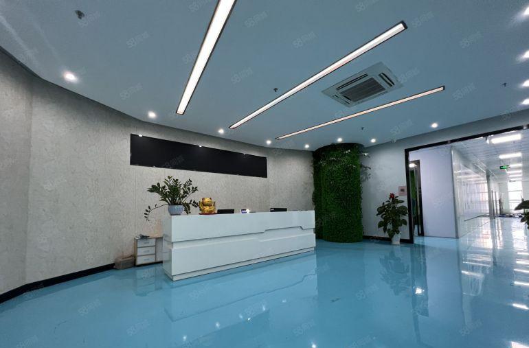 龙岗宝龙工业园楼上2180平方出租带精装修办公室车间卸货平台