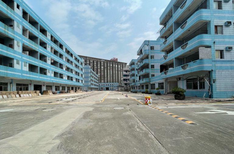 六约北地铁站新出红本厂房一楼1965平，大小面积分租