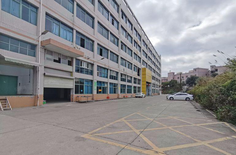 平湖华南城原房东1500平精装办公标准厂房仓库出租