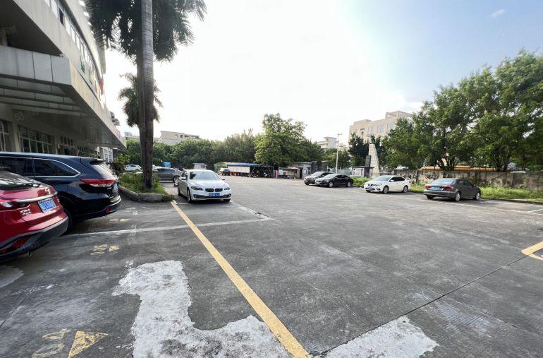 龙岗区龙西一楼400平带装修厂房实际面积大有隔间低价出租