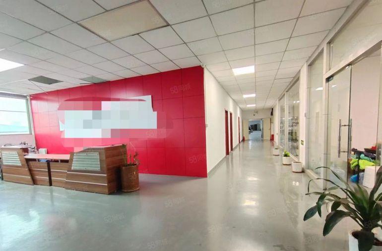 龙岗中心城附近整层1600平 原房东 带装修 无转让费