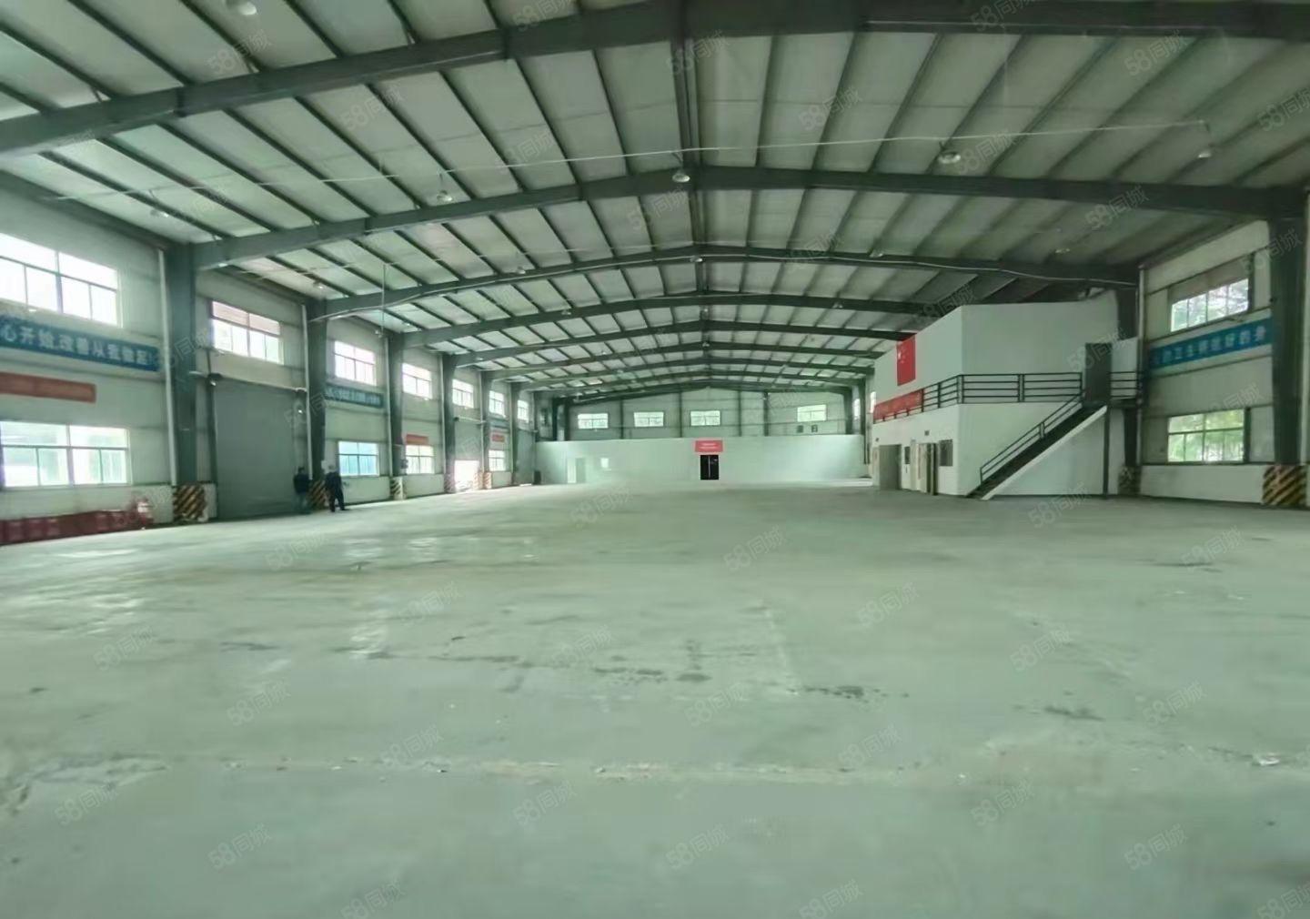 天安云谷新出一楼2000平方厂房出租层高8米
