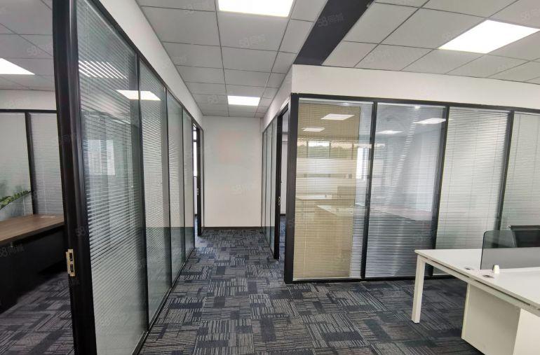 南地铁站附近电商园2楼150平方.精装修办公室厂房大小可分租