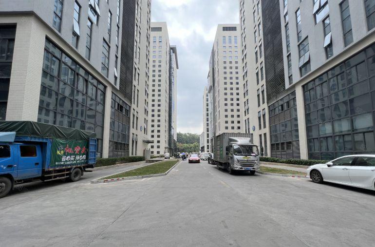 坂田高新工业园无公摊一楼980平层高6米可办注塑环评