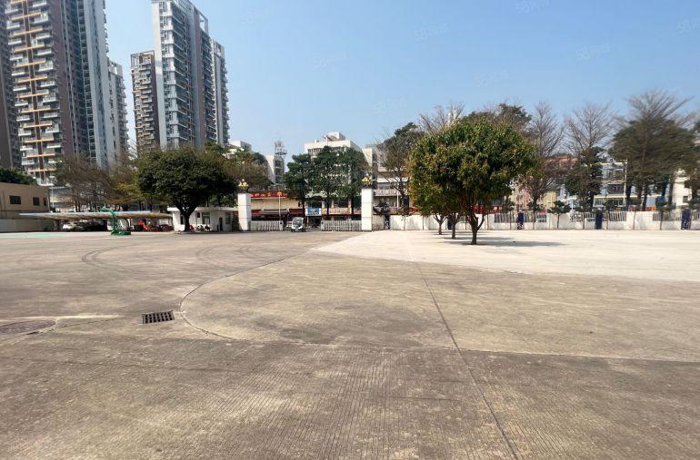 龙岗区坪地镇1500平硬化空地独门院低价出租合同8年加变压器