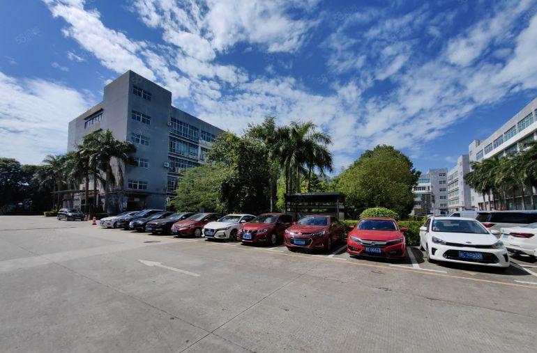 龙岗宝龙地铁站旁楼上1000平方带精装修办公室厂房仓库出租