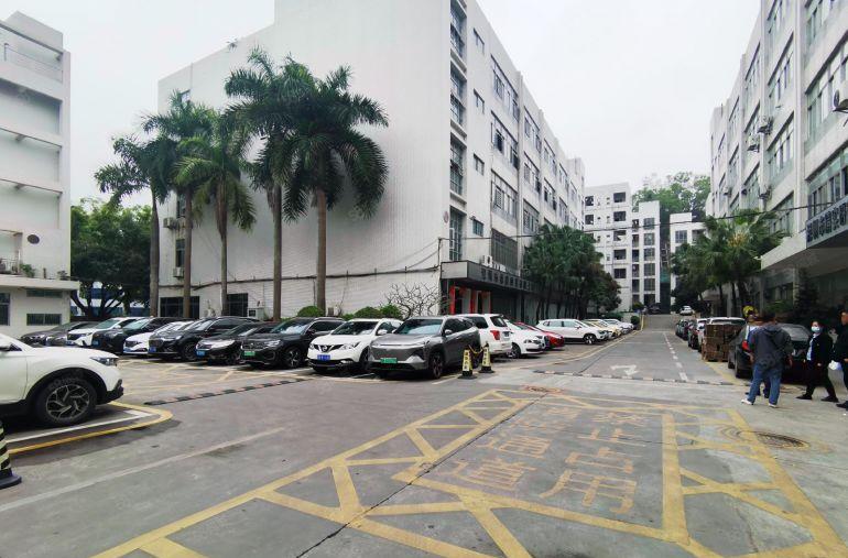 坂田上雪科技园整层1350平厂房出租可分租小面积仓库一楼出租