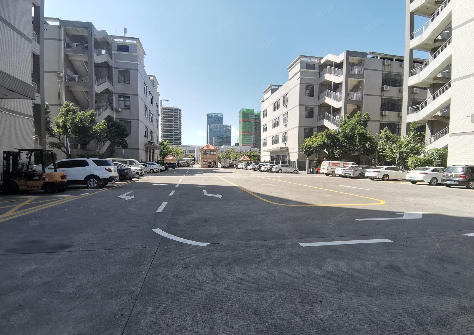 龙岗宝龙高新产业园原房东红本3楼1000平带装修水电齐可分租