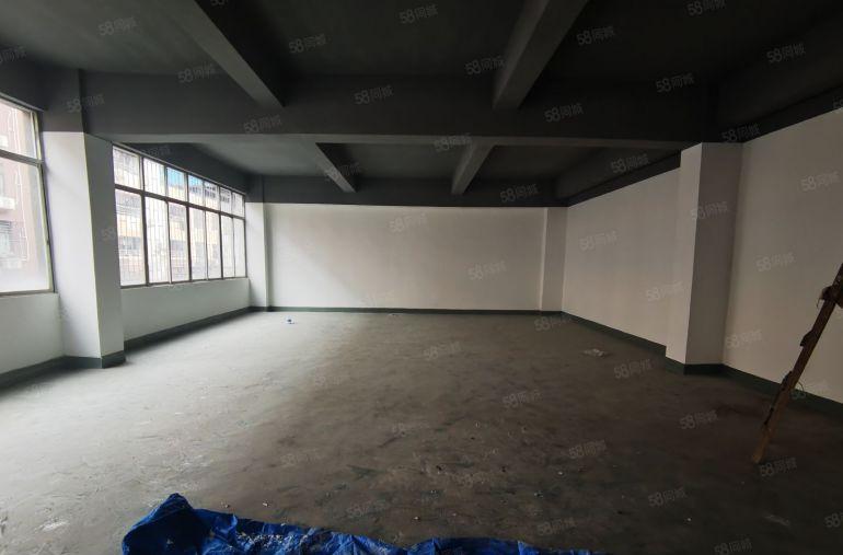 坂田岗头独门独院一至三层厂房招租一楼仓库出租可分租小面积低价