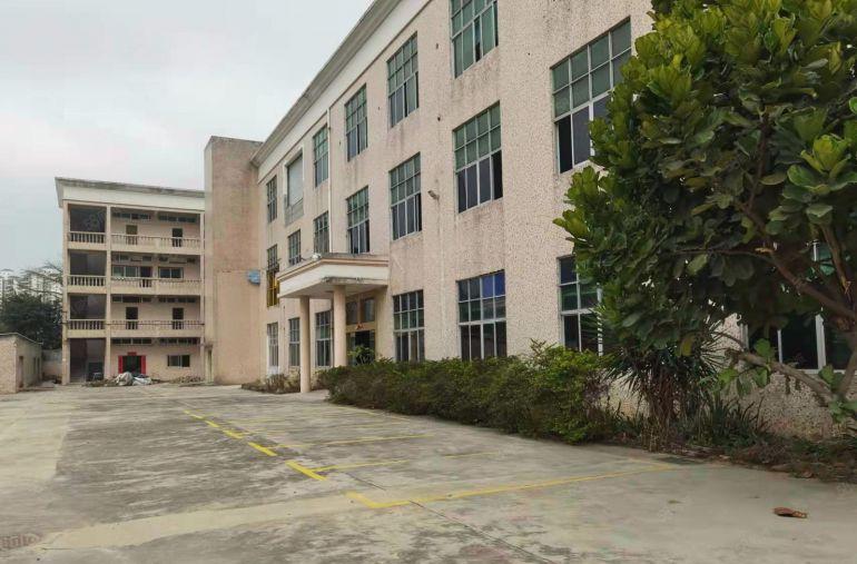 龙岗爱联18元花园式独院厂房招租4800平方 200平起分租