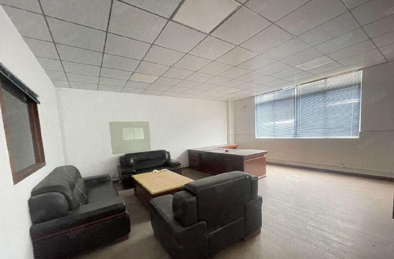 龙岗坪地坪东300 平方独门独院厂房出租,园区空地大,可分租