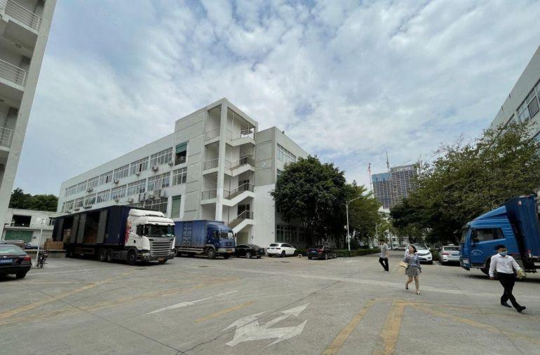 坂田原房东楼上500平方带精装办公室仓库厂房出租园区空地大