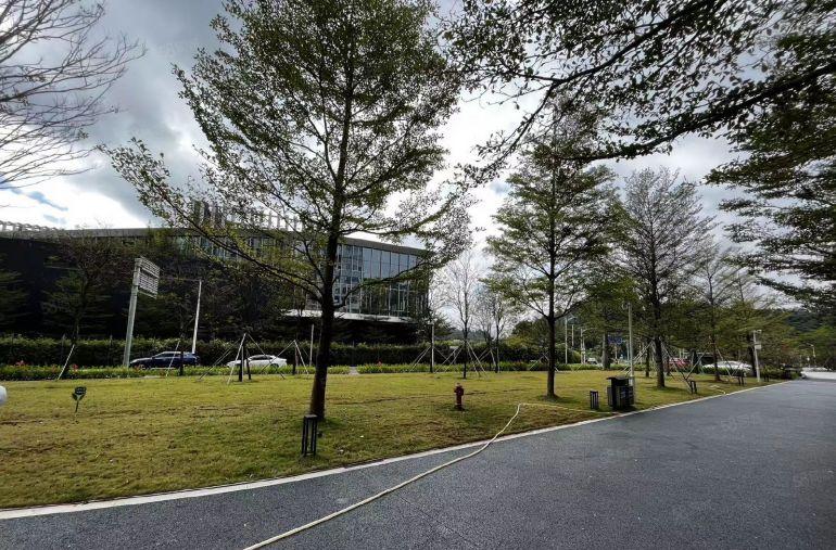 免租期8个月横岗地铁口高新厂房1500平方出租带补贴消防喷淋