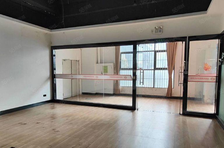 龙岗吉祥新出一楼1000平标准厂房仓库出租园区空地大可分租