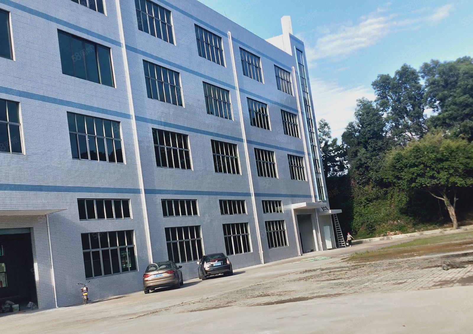 平湖辅城坳工业区新出一楼2500平方全新厂房招租