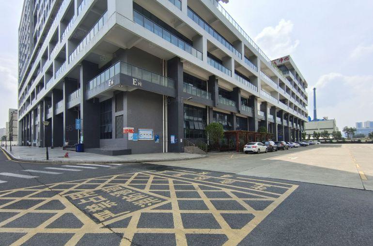 坂田五和地铁站附近大型科技园1楼2000平厂房仓库低价出租