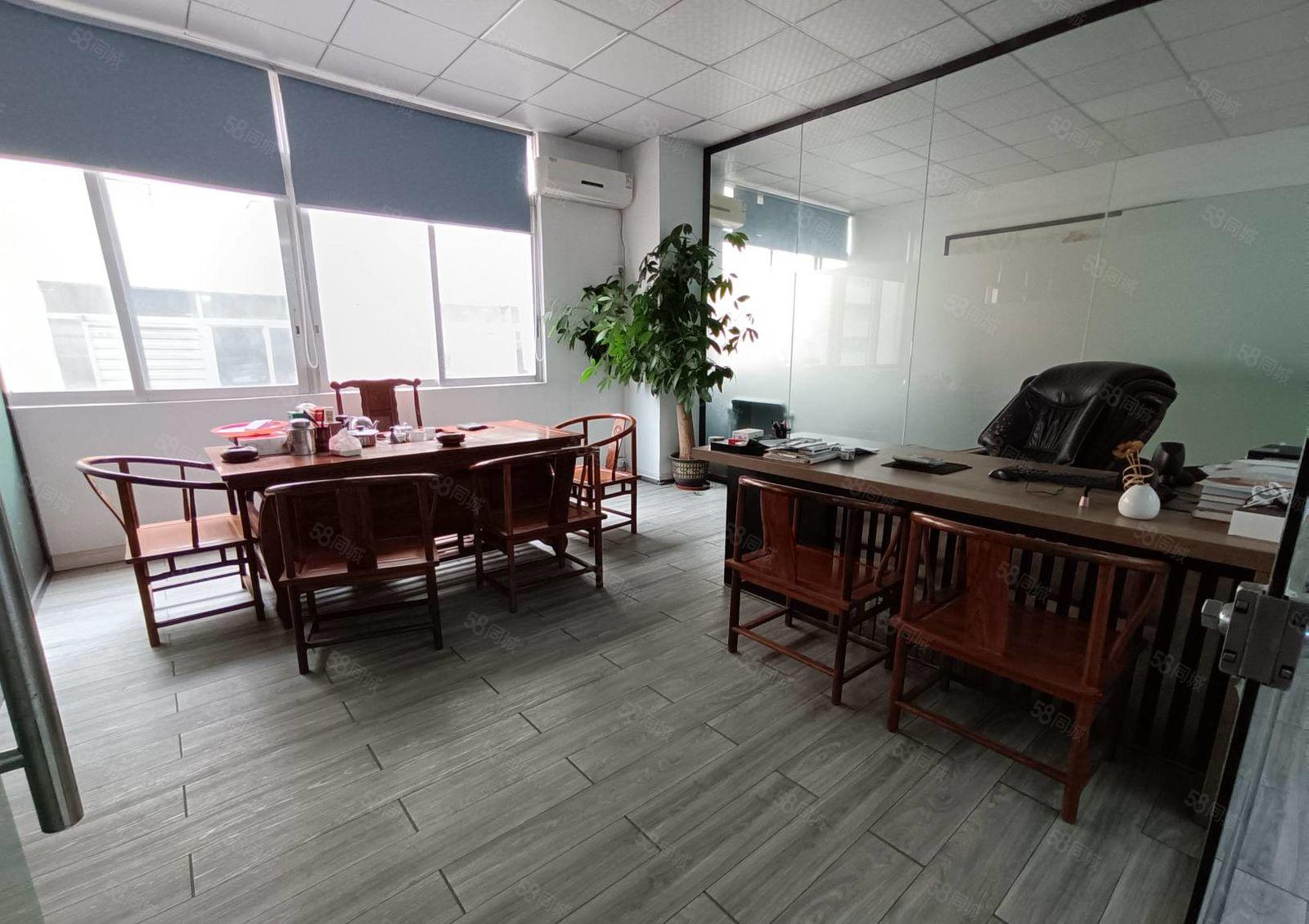 龙岗地铁站附近1000平花园式厂房出租，现成精装修办公地坪漆