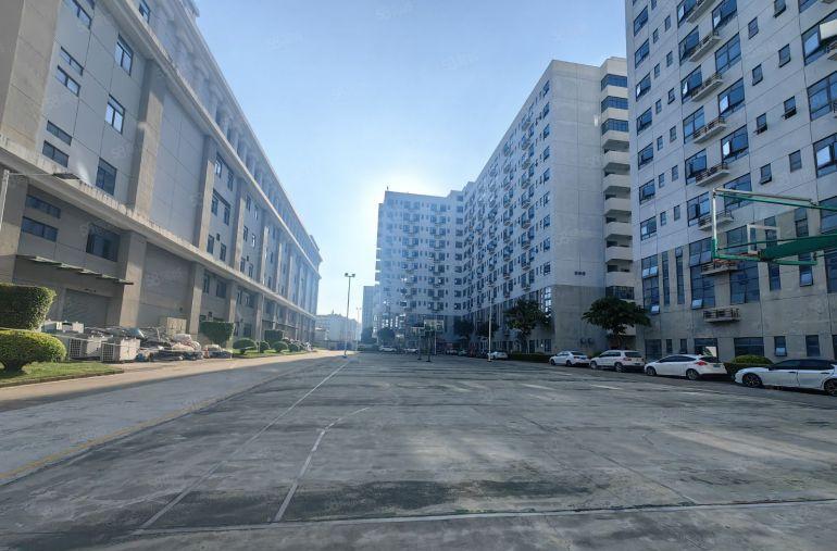 龙岗宝龙原房东高新产业园楼上3000平带装修办公仓库厂房出租