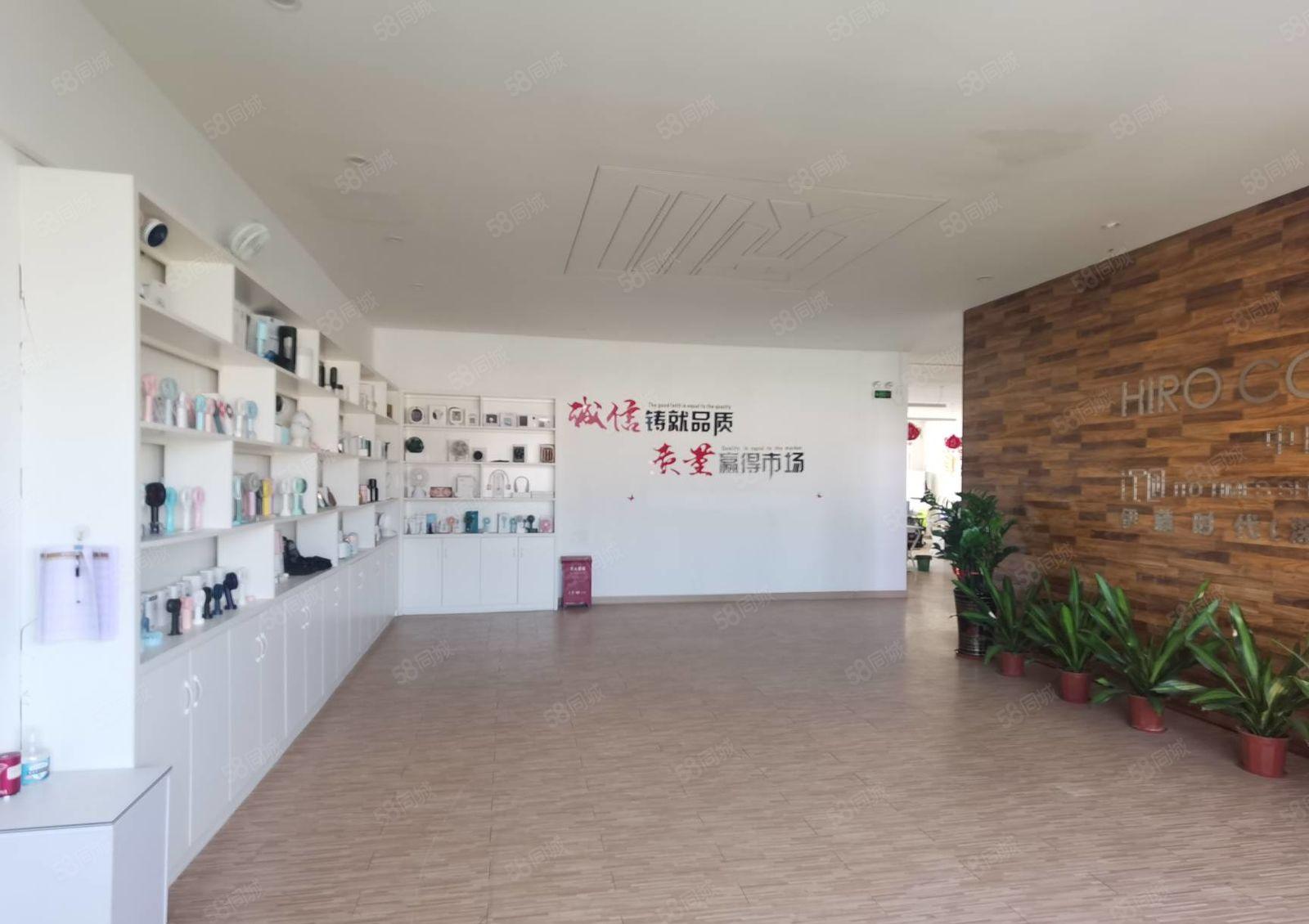 嶂背工业区新空出2楼1500平方带精装修前台和办公室厂房出租