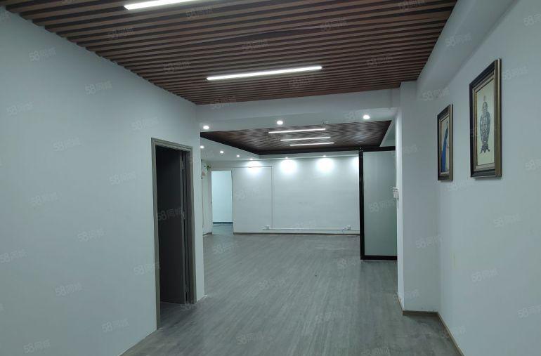 中心城爱联1000平红本厂房仓库实际面积19元200平起租